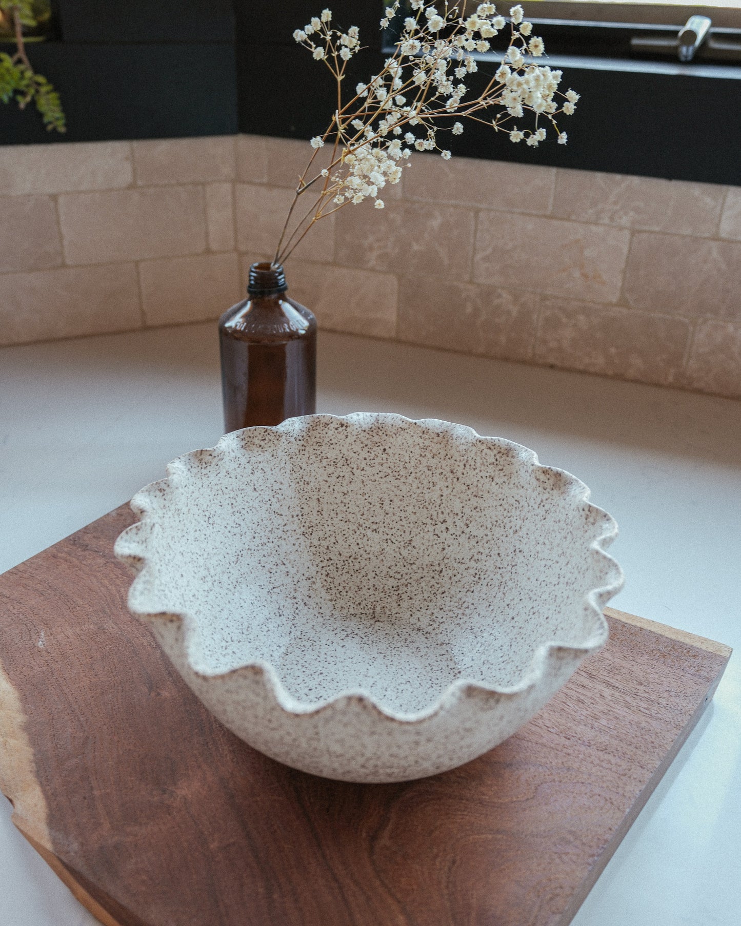 Speckled Ruffle Rim Bowl - Large