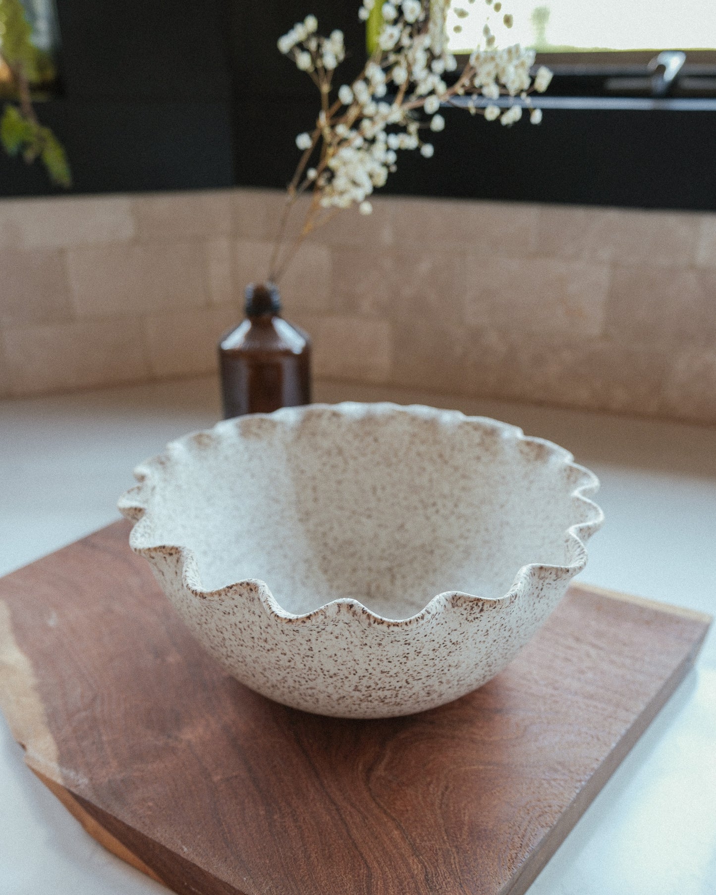 Speckled Ruffle Rim Bowl - Large