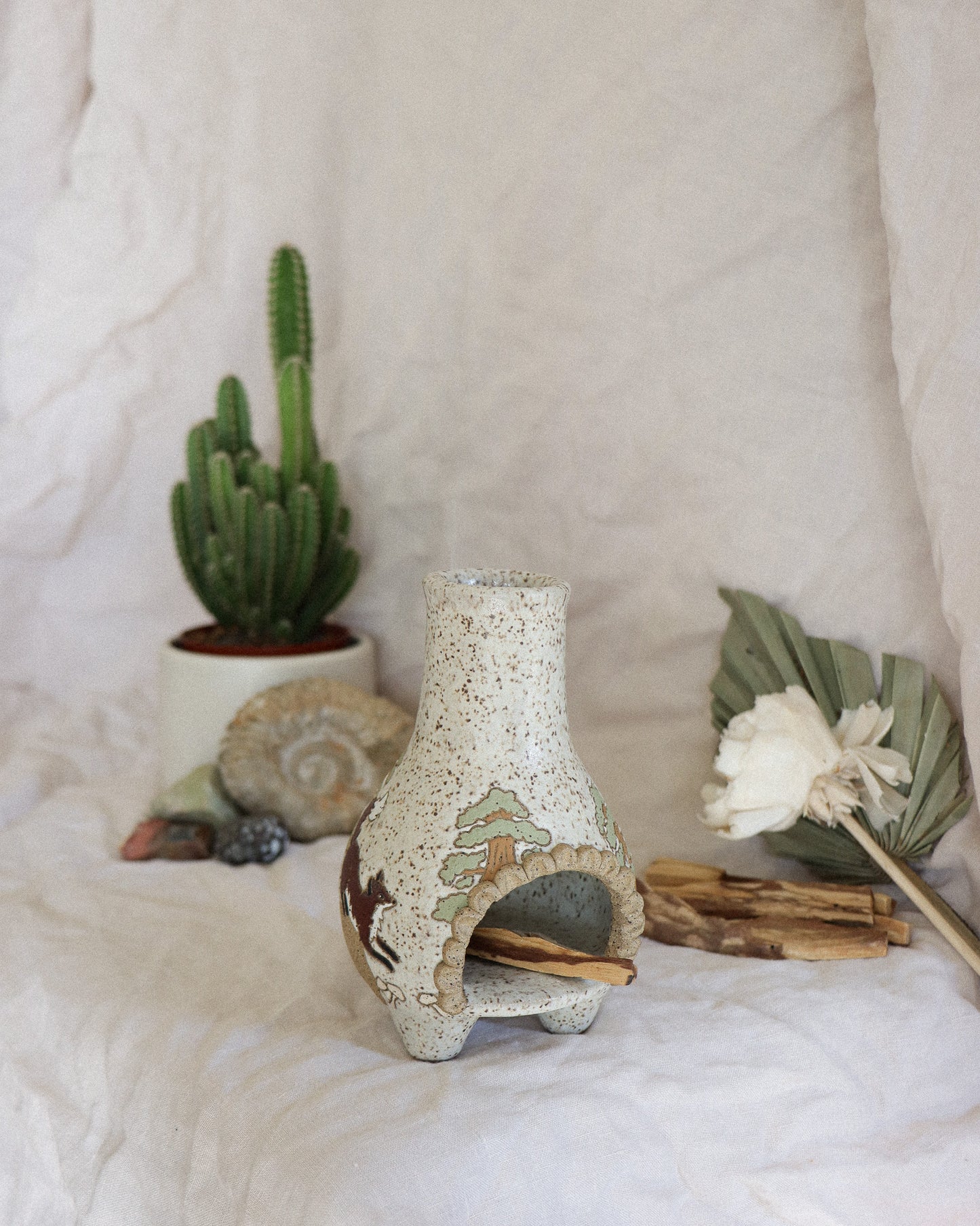 Foxes & sequoias palo santo / incense cone chiminea
